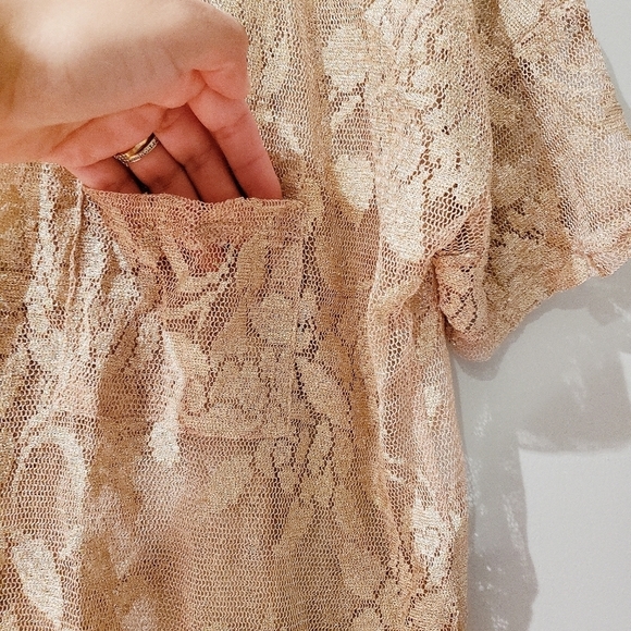 Romeo & Juliet Couture Gold Lace Top - Picture 3 of 7